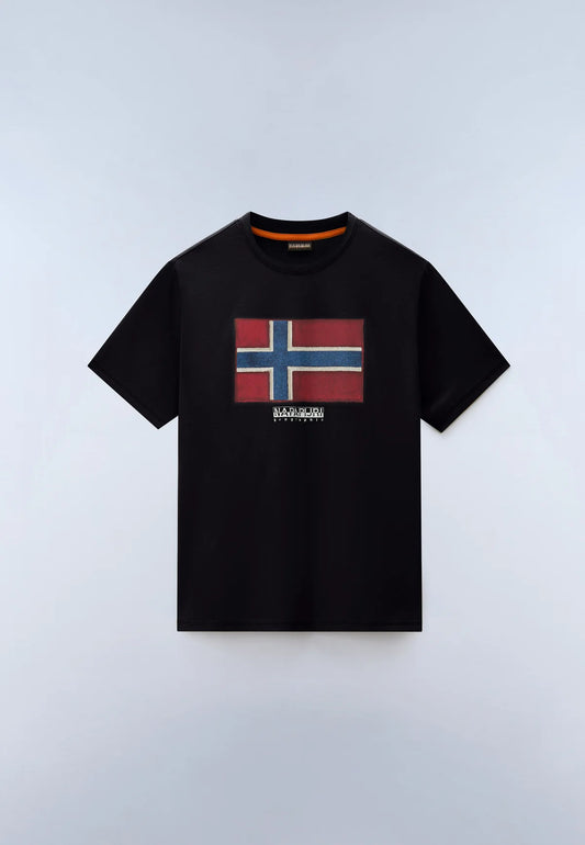 A black short-sleeve t-shirt with a Norwegian flag graphic on the chest and 'BAGG' printed below it, displayed against a light gray background.